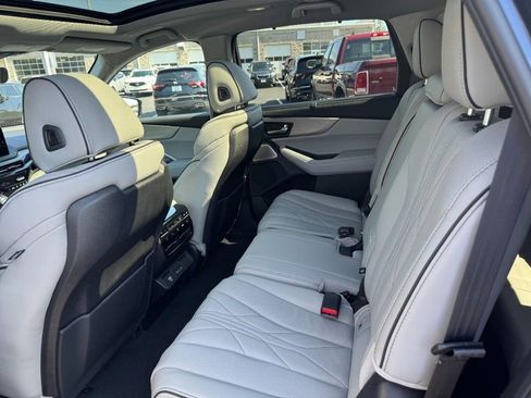 Used 2026 Acura MDX SH-AWD w/ Advance Package image 16