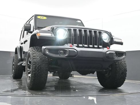 Used 2018 Jeep Wrangler Unlimited Rubicon w/ Dual Top Group AWD/4WD image 46