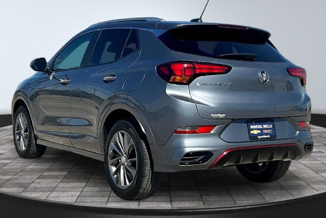 Used 2022 Buick Encore GX Select w/ Sport Touring Package FWD image 4
