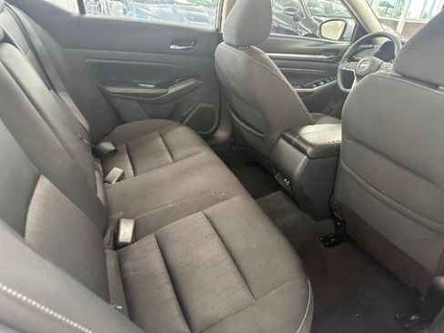 Used 2021 Nissan Altima 2.5 SV FWD image 9