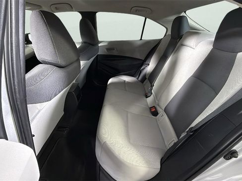 Used 2022 Toyota Corolla LE image 25