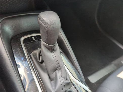 Used 2022 Toyota Corolla LE FWD image 14