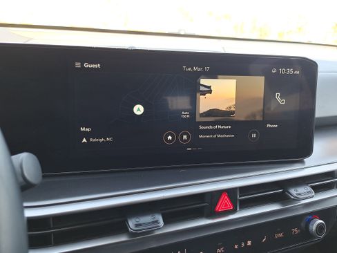 Used 2024 Kia Sorento S image 22