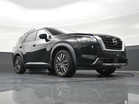 Used 2022 Nissan Pathfinder SL w/ SL Premium Package FWD image 31