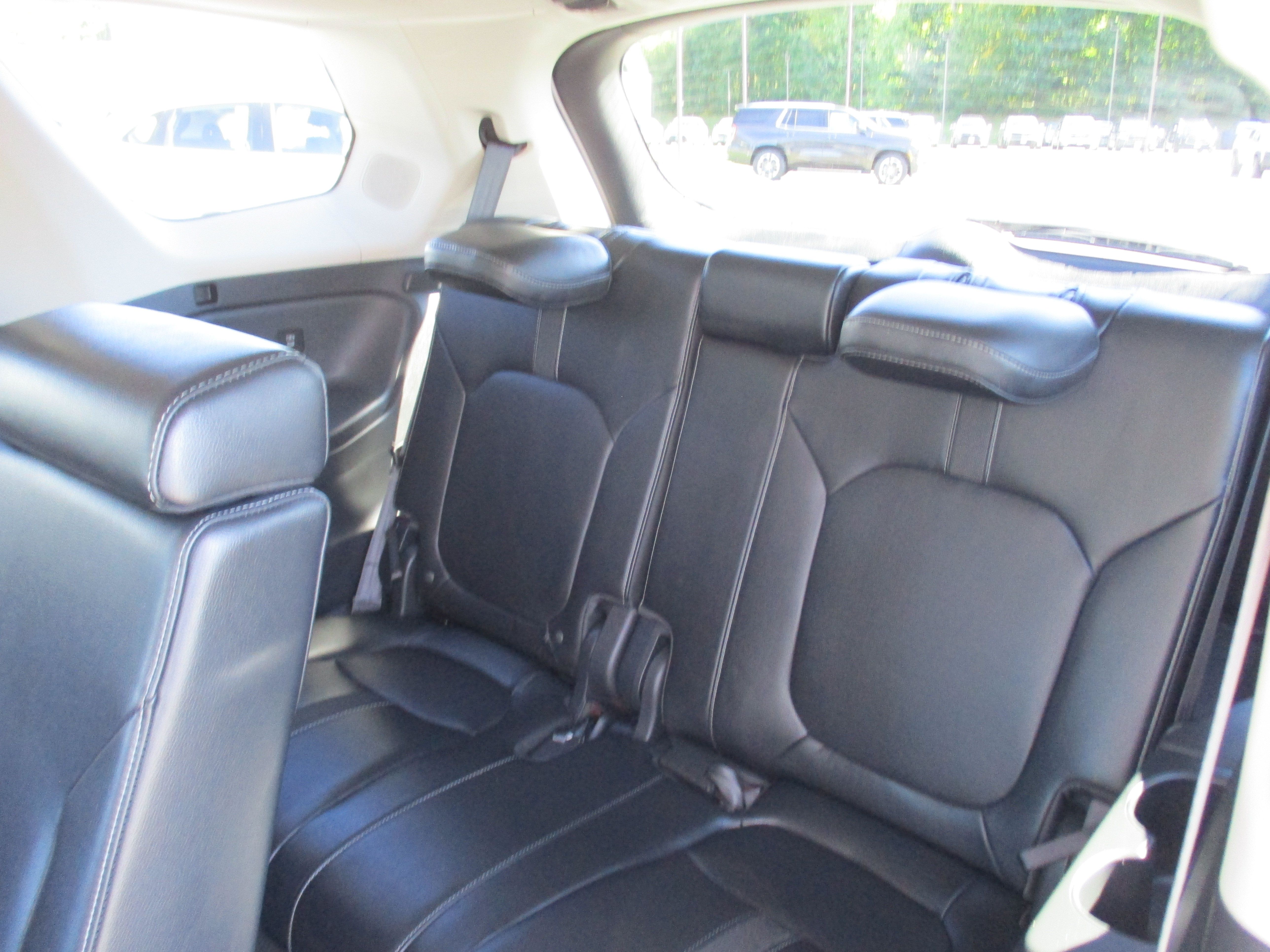 Certified 2025 Honda Pilot Touring image 14