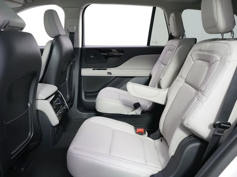New 2026 Lincoln Aviator Reserve AWD/4WD image 21