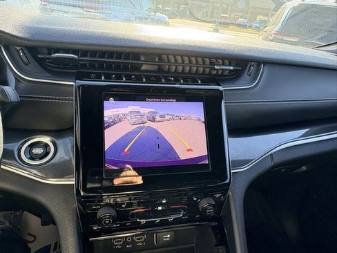 Used 2022 Jeep Grand Cherokee L Laredo image 22