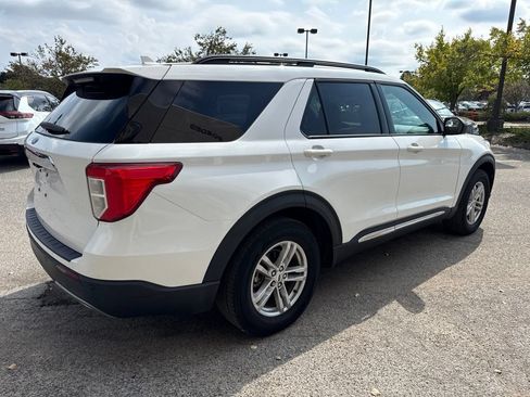 Used 2023 Ford Explorer XLT w/ Equipment Group 202A RWD image 12