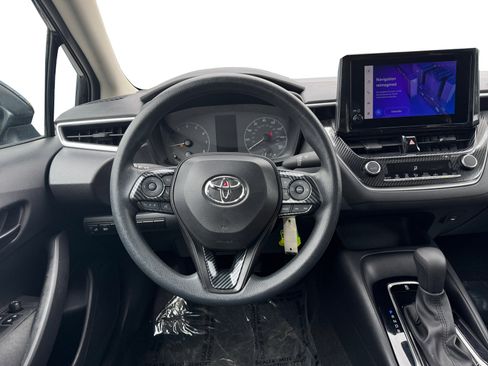 Used 2024 Toyota Corolla LE FWD image 12