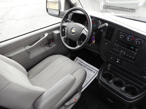 Used 2016 Chevrolet Express 3500 LT w/ LT Preferred Equipment Group image 26