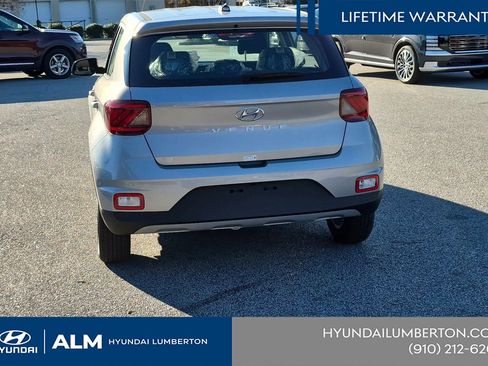 New 2026 Hyundai Venue SE FWD image 8