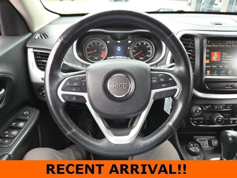 Used 2015 Jeep Cherokee Trailhawk w/ Cold Weather Group image 50
