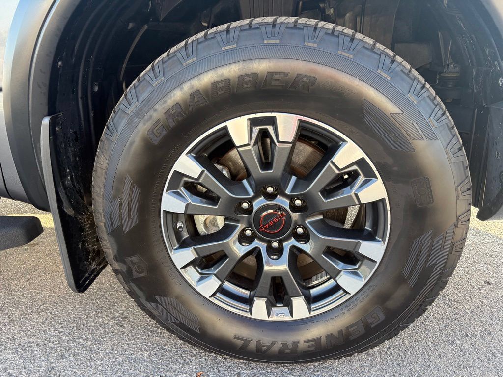 Used 2024 Nissan Titan PRO-4X w/ Pro-4x Utility Package AWD/4WD image 10