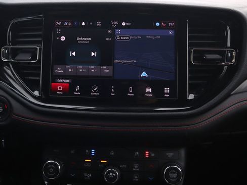 Used 2024 Dodge Durango GT image 17