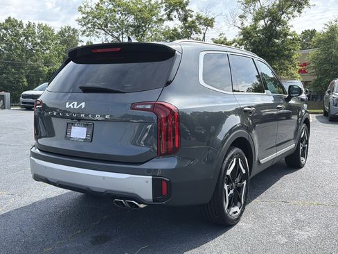 Used 2024 Kia Telluride S w/ S Sunroof Package FWD image 4