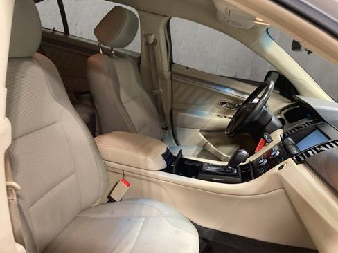 Used 2013 Ford Taurus SEL image 17