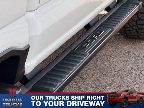 Used 2025 Ford F350 Lariat w/ Black Appearance Package image 11