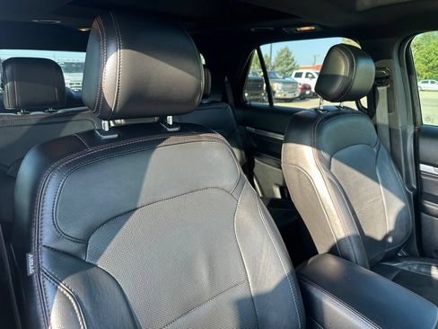 Used 2016 Ford Explorer Sport w/ Equipment Group 401A AWD/4WD image 32