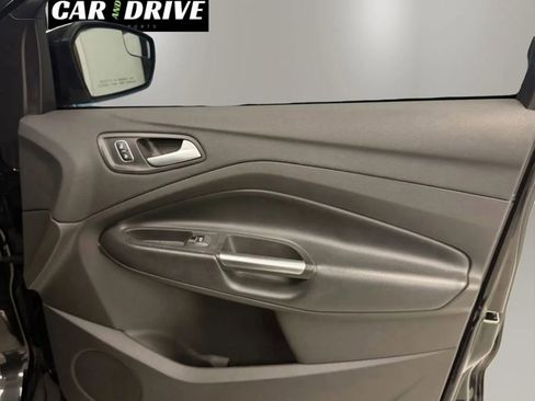 Used 2019 Ford Escape SEL image 19