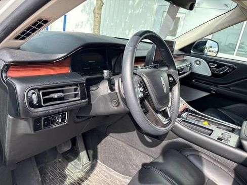 Used 2023 Lincoln Aviator Reserve w/ Equipment Group 201A AWD/4WD image 8
