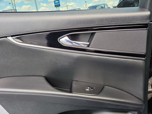 Certified 2023 Lincoln Nautilus FWD w/ Premium Package image 15