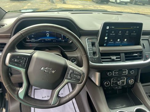 Used 2022 Chevrolet Tahoe Z71 image 11