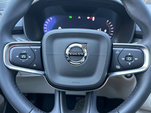 New 2026 Volvo XC40 B5 Ultra image 21