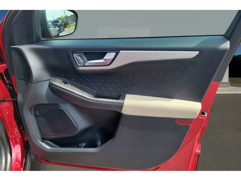 Used 2020 Ford Escape SE FWD image 37