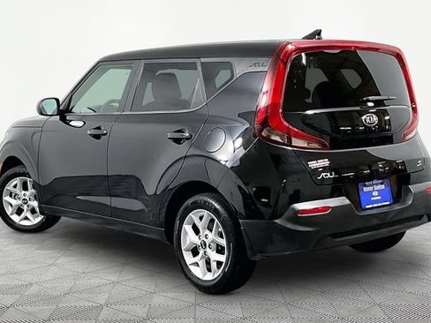 Used 2020 Kia Soul S FWD image 11