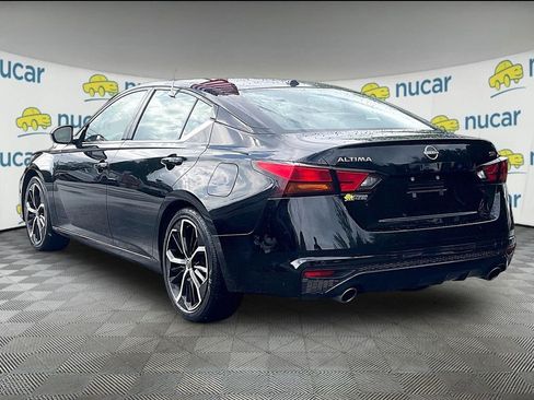 Used 2024 Nissan Altima 2.5 SR w/ SR Premium Package FWD image 4