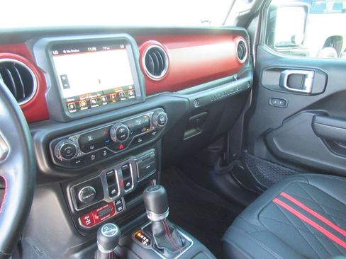 Used 2022 Jeep Wrangler Rubicon AWD/4WD image 13