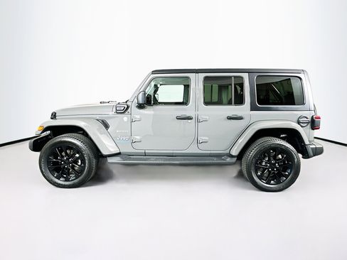 Used 2023 Jeep Wrangler Unlimited Sahara w/ Cold Weather Group AWD/4WD image 4
