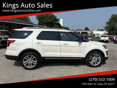 Used 2017 Ford Explorer XLT w/ Equipment Group 202A FWD image 1