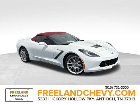 Used 2017 Chevrolet Corvette Stingray Convertible RWD image 1
