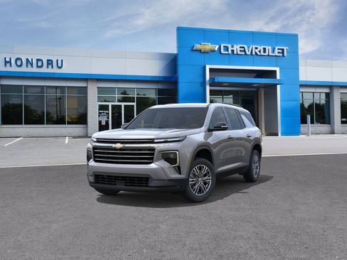 New 2026 Chevrolet Traverse LT image 8