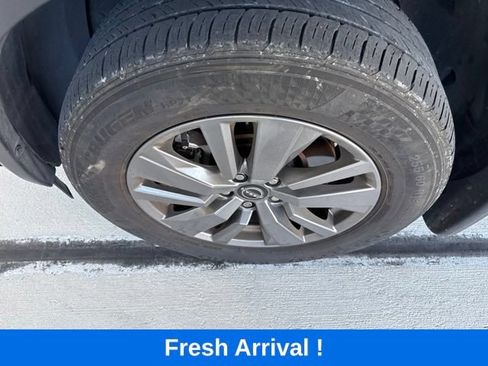 Used 2025 Nissan Pathfinder S FWD image 22