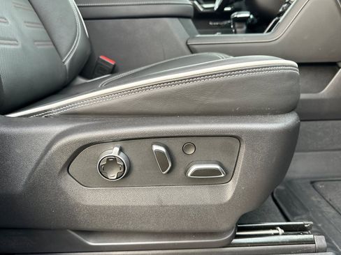 Used 2024 GMC Sierra 1500 AT4X image 22