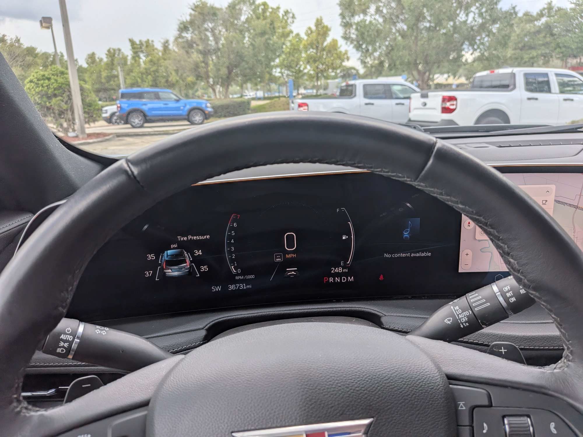 Used 2025 Cadillac XT4 Premium Luxury FWD image 31