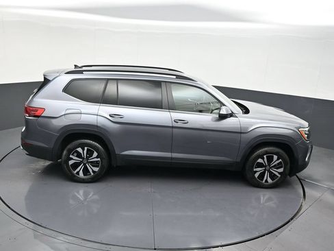 Used 2024 Volkswagen Atlas SE FWD image 23