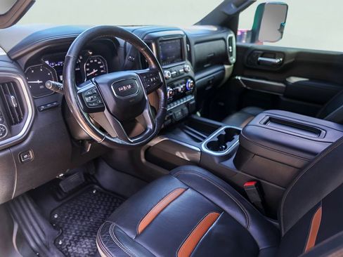 Used 2022 GMC Sierra 2500 AT4 w/ AT4 Premium Plus Package AWD/4WD image 13