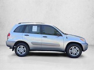 Used 2002 Toyota RAV4 2WD video 4