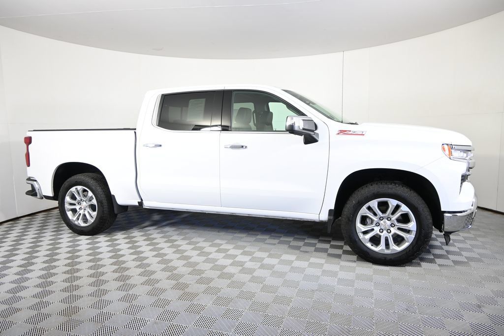 Used 2025 Chevrolet Silverado 1500 LTZ w/ LTZ Premium Package AWD/4WD image 9