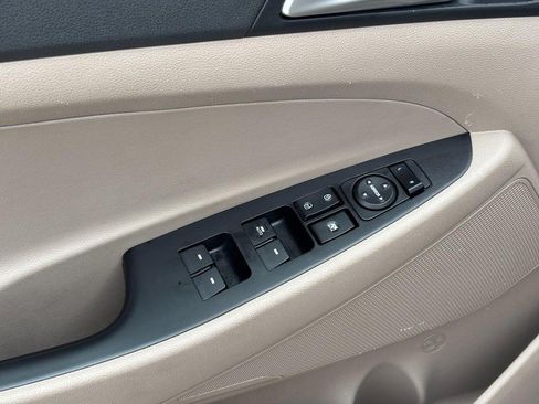 Used 2019 Hyundai Tucson SEL FWD image 18