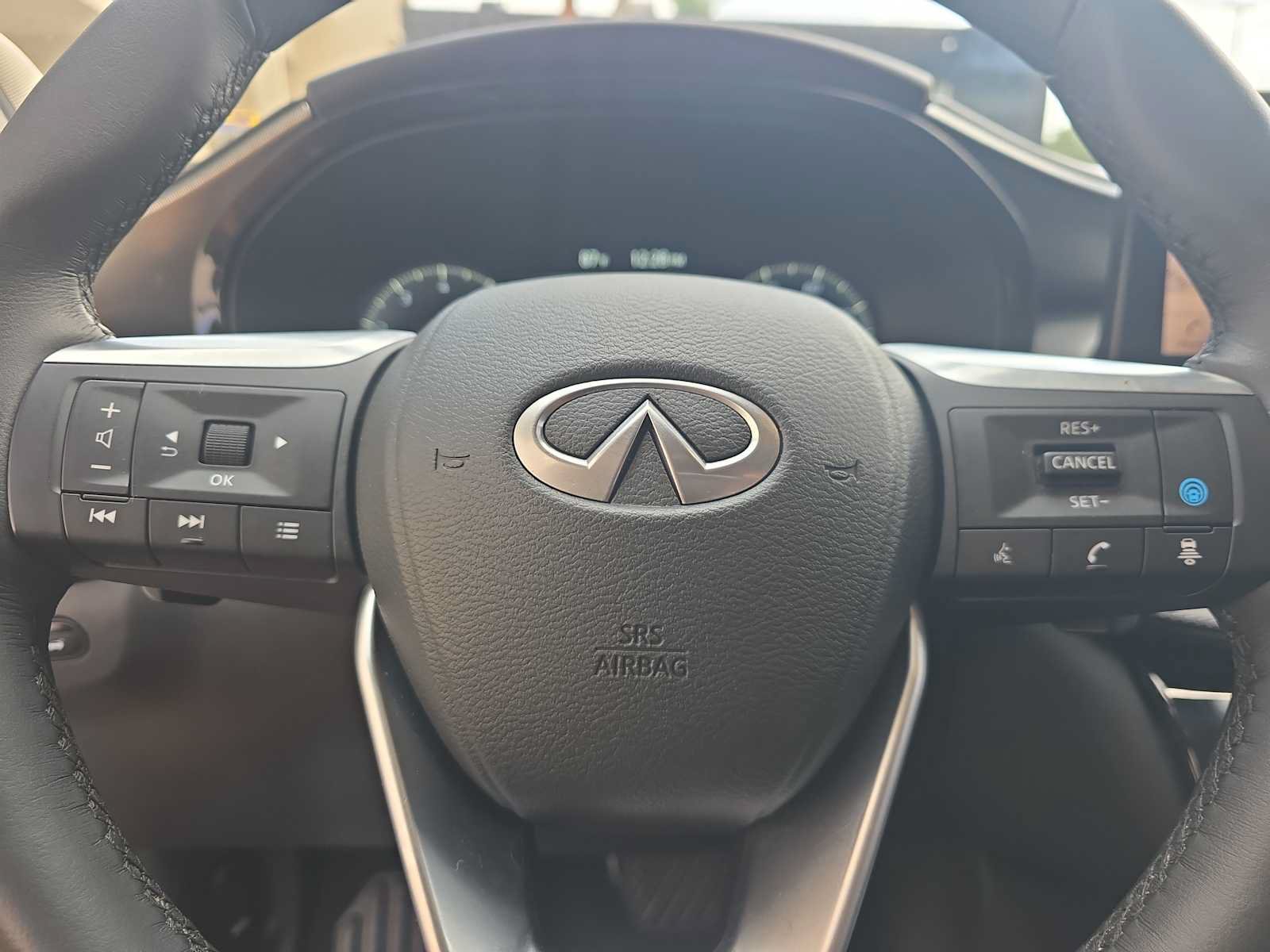 Used 2025 INFINITI QX60 Luxe FWD image 21