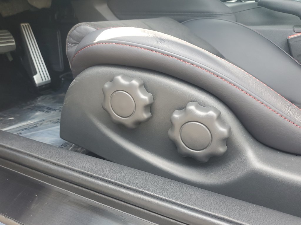 Certified 2026 Nissan Z NISMO w/ Floor Mat Package RWD image 17