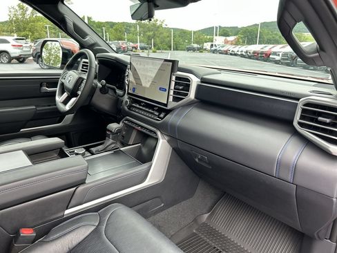 Used 2025 Toyota Tundra SR5 AWD/4WD image 17
