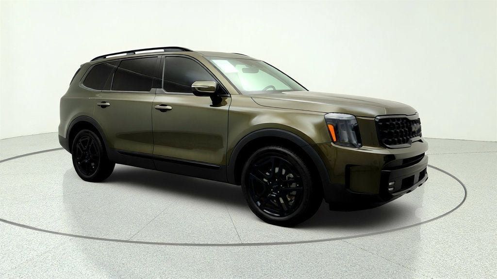 Used 2025 Kia Telluride SX X-Line AWD/4WD image 3