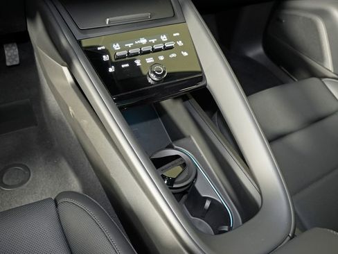 New 2026 Porsche Macan 4 Electric AWD/4WD image 30