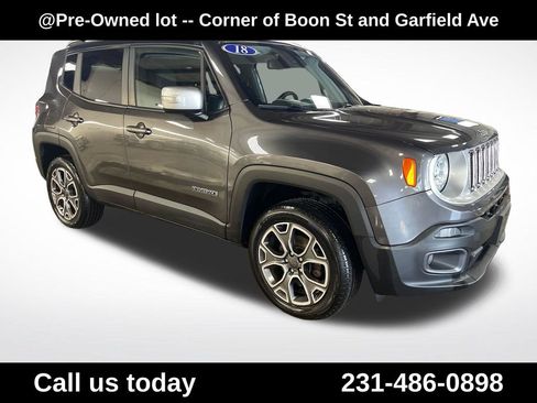 Used 2018 Jeep Renegade Limited w/ UConnect 8.4 Nav Group AWD/4WD image 7