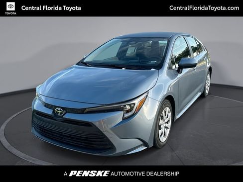 Used 2025 Toyota Corolla LE FWD image 1